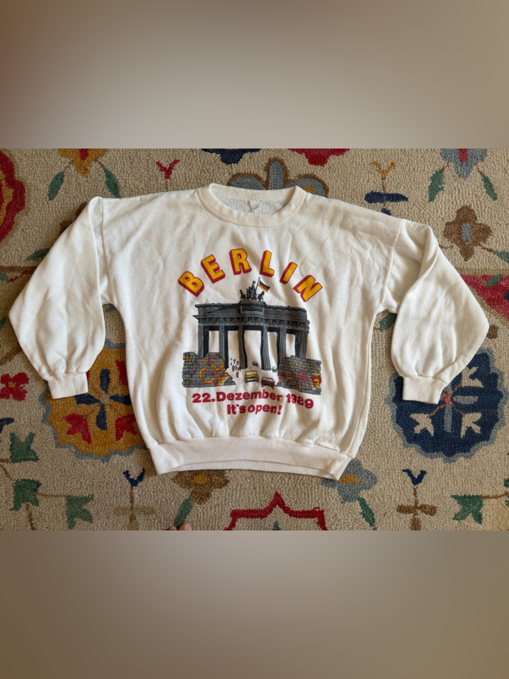 Vintage White Berlin Wall Graphic Sweatshirt
